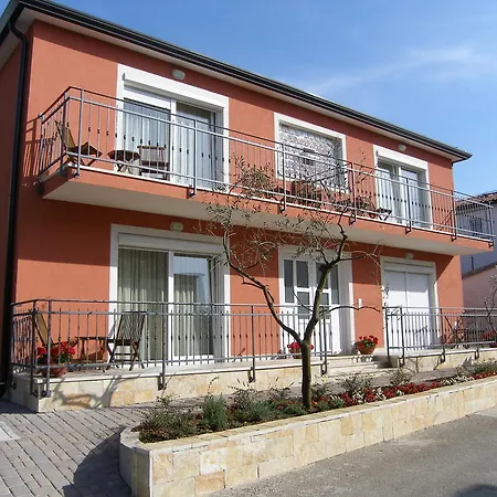 Apartment Nina *