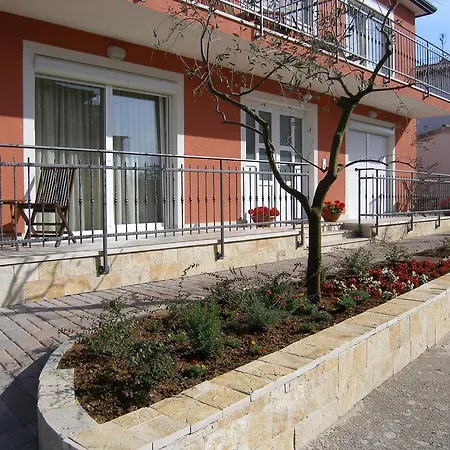 Apartment Nina *